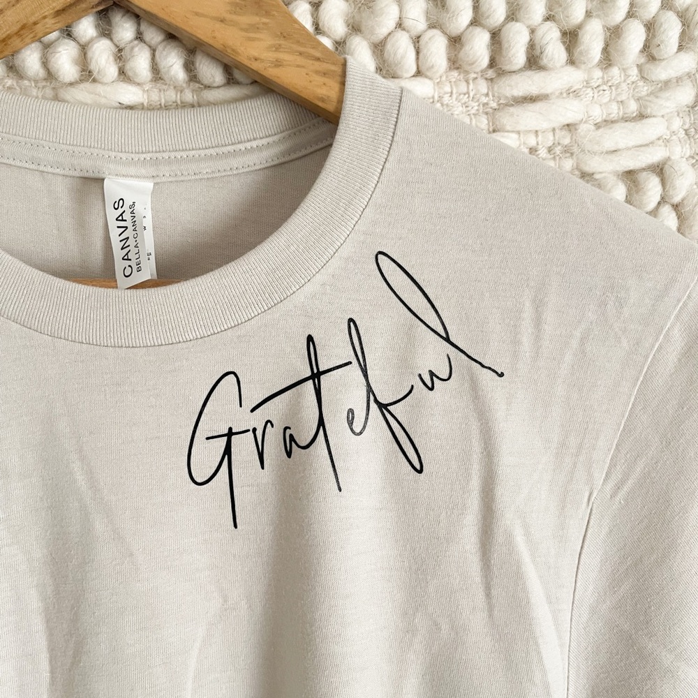 Grateful Graphic Tee NWT - Picture 2 of 6